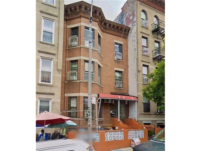 15 BR,  0.00 BTH &nbsp;Multi-family style home in Sunset Park