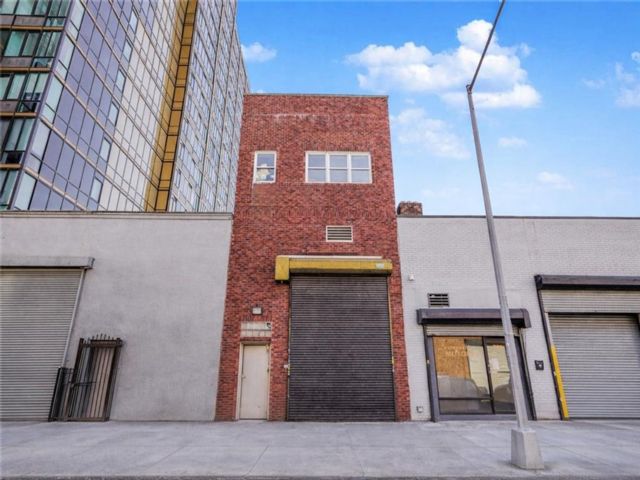 Studio,  0.00 BTH &nbsp;Warehouse style home in Carroll Gardens