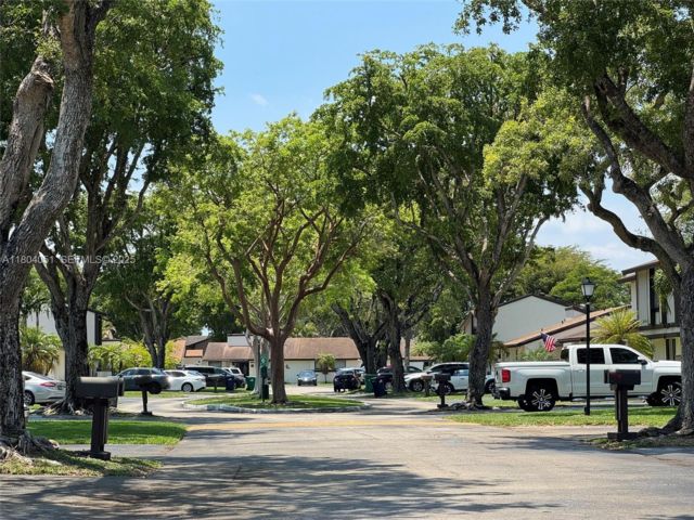  2 BR,  2.00 BTH &nbsp; style home in Miami