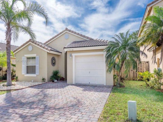  3 BR,  2.00 BTH &nbsp;Other style home in Florida City