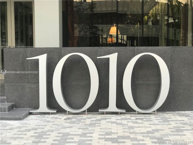  2 BR,  2.00 BTH &nbsp; style home in Miami