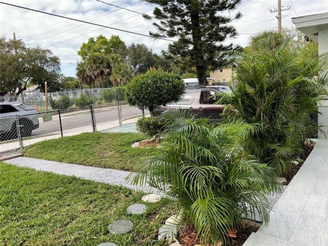  5 BR,  2.00 BTH &nbsp; style home in Fort Lauderdale