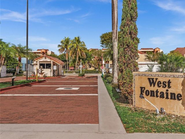  2 BR,  2.00 BTH &nbsp; style home in Miami