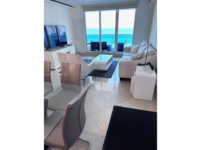  1 BR,  2.00 BTH &nbsp; style home in Miami Beach