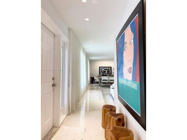  4 BR,  3.00 BTH &nbsp; style home in Miami