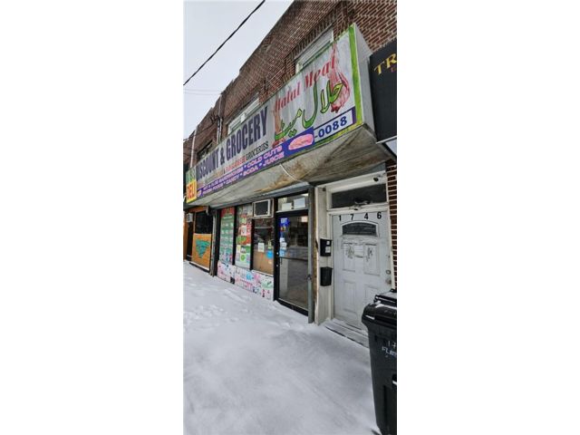 Studio,  0.00 BTH &nbsp;Mixed use style home in Flatbush