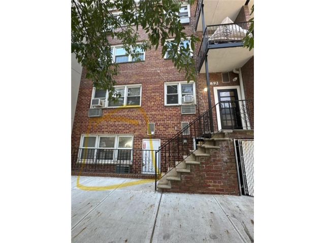 Studio,  1.00 BTH &nbsp;Condominium style home in Midwood
