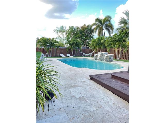  4 BR,  2.00 BTH &nbsp;European style home in Tamarac