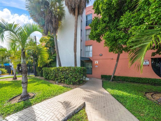  2 BR,  1.00 BTH &nbsp; style home in Coral Gables