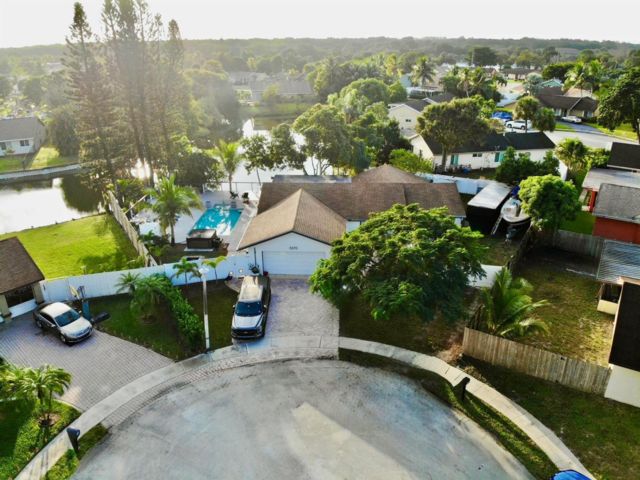  4 BR,  2.00 BTH &nbsp; style home in Margate