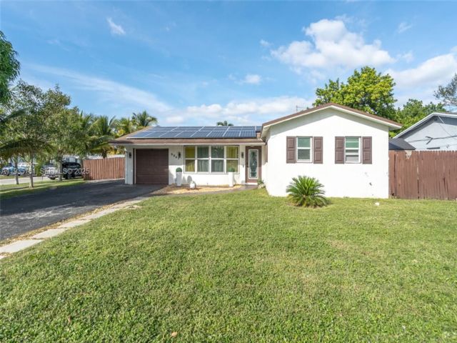  3 BR,  2.00 BTH &nbsp; style home in Coconut Creek