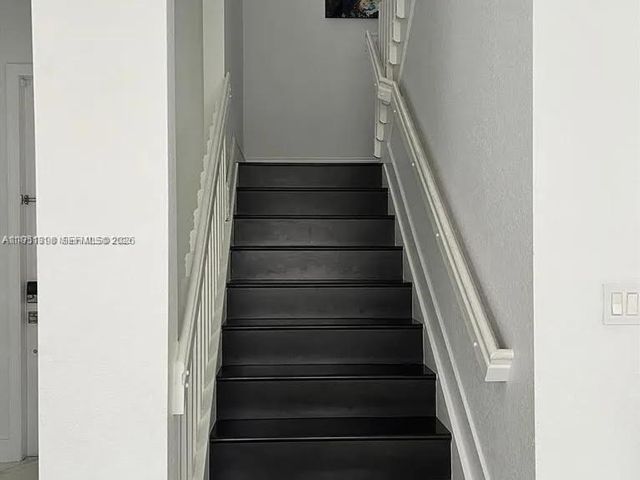 [PHOTO]