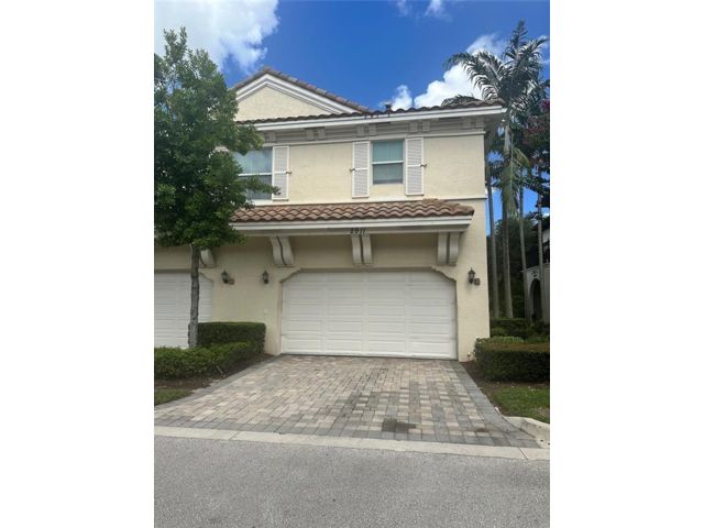 [Hollywood Real Estate, listing number 3329066]