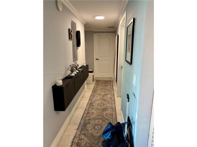  2 BR,  2.00 BTH &nbsp; style home in Miami