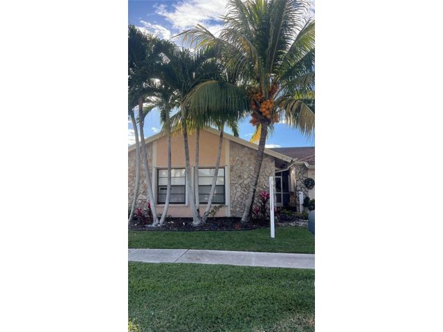  4 BR,  2.00 BTH &nbsp; style home in Boca Raton