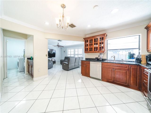 4 BR,  2.00 BTH &nbsp; style home in Fort Lauderdale