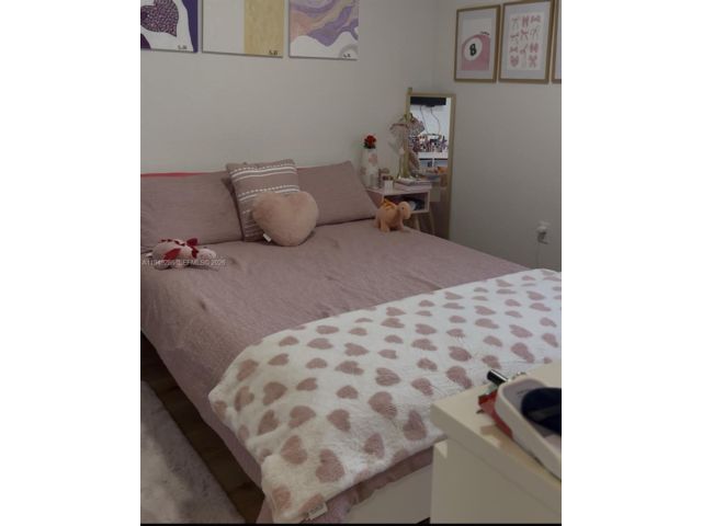 [PHOTO]