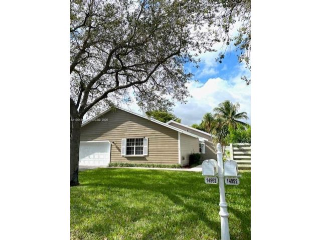  3 BR,  2.00 BTH &nbsp; style home in Miami