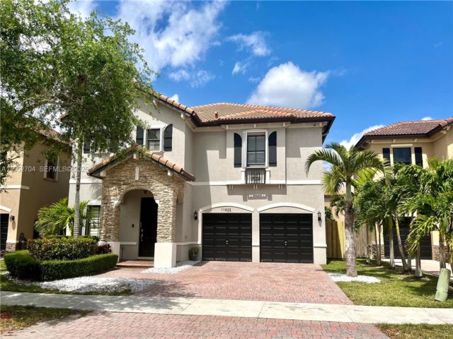  5 BR,  3.00 BTH &nbsp;2 story style home in Homestead