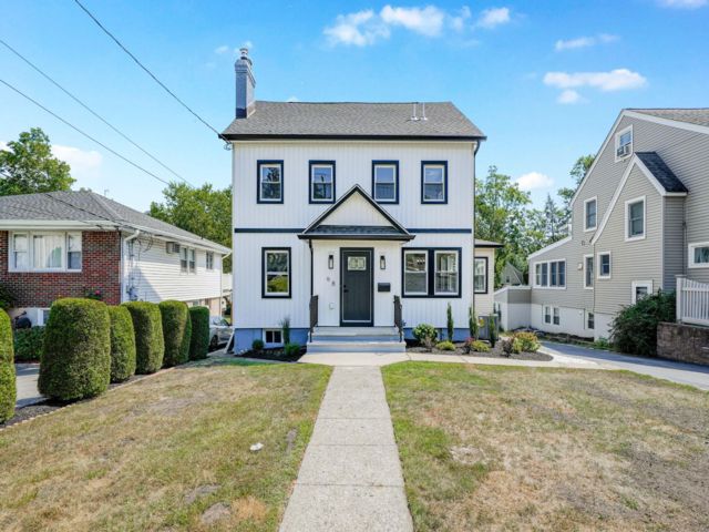  4 BR,  1.55 BTH &nbsp;Colonial style home in Nutley