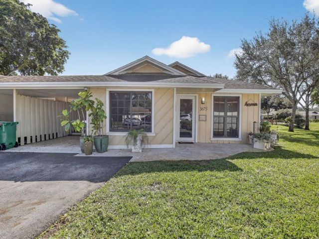 [Davie Real Estate, listing number 3329169]