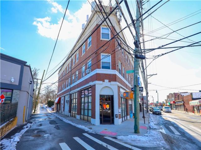 Studio,  0.00 BTH &nbsp;Store style home in Great Kill