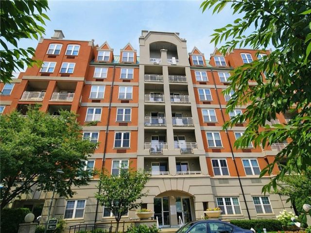  1 BR,  2.00 BTH &nbsp;Condominium style home in Brighton Beach