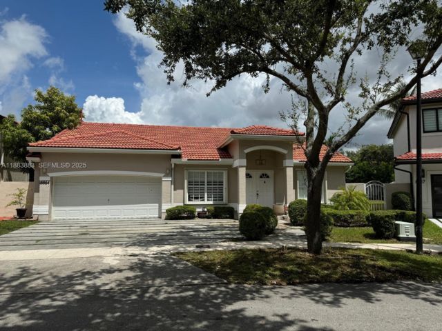  3 BR,  2.00 BTH &nbsp;Other style home in Hialeah