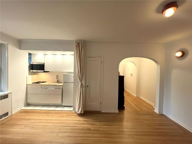 Studio,  1.00 BTH &nbsp;Co-op style home in Cypress Hills