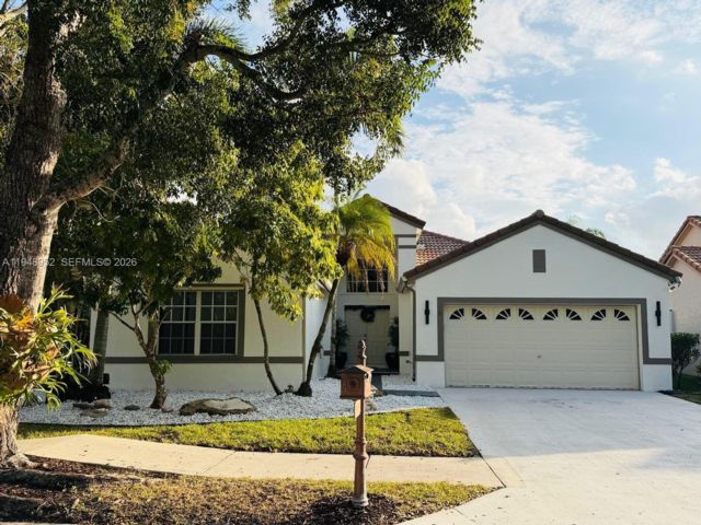 [Weston Real Estate, listing number 3329408]