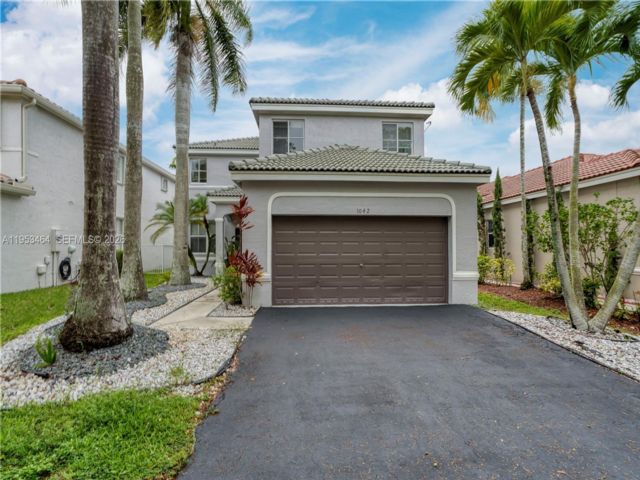 [Weston Real Estate, listing number 3329409]