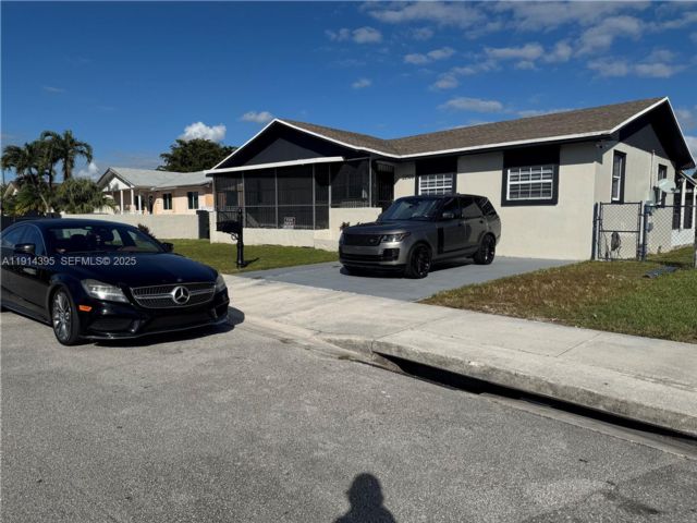 5 BR,  2.00 BTH &nbsp;Other style home in Miami