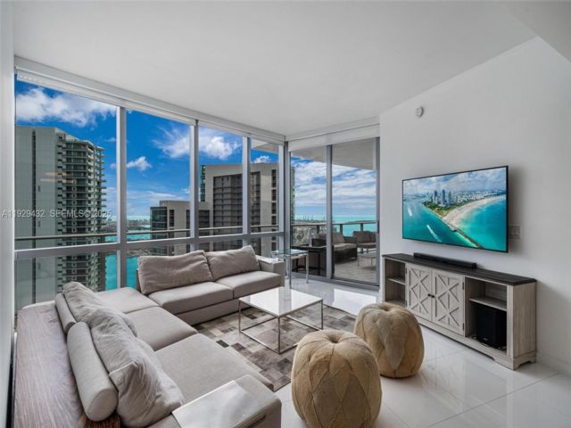  2 BR,  3.00 BTH &nbsp; style home in Miami