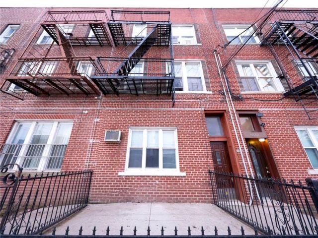 11 BR,  6.00 BTH &nbsp;Multi-family style home in Dyker Heights