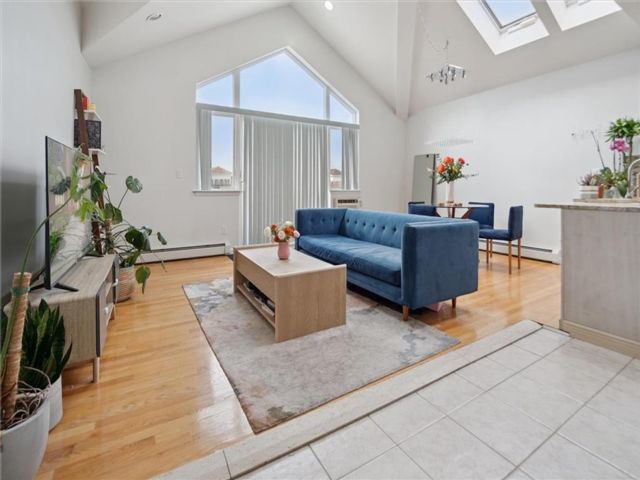  1 BR,  1.00 BTH &nbsp;Condominium style home in Dyker Heights