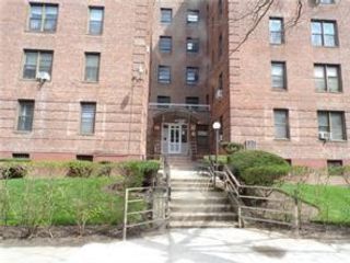  1 BR,  1.00 BTH &nbsp;Co-op style home in Sheepshead Bay