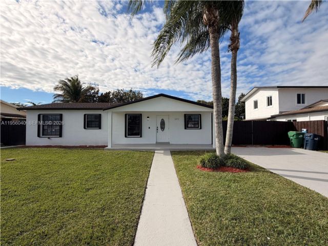  3 BR,  1.00 BTH &nbsp; style home in Kendall