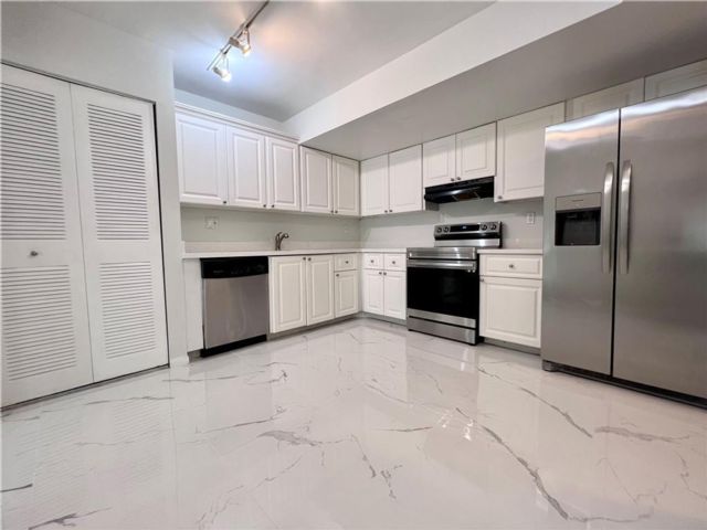  3 BR,  2.50 BTH &nbsp; style home in Plantation