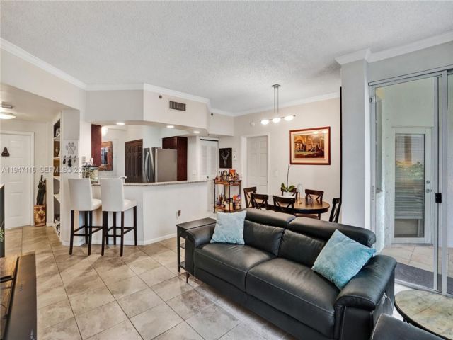  2 BR,  2.00 BTH &nbsp; style home in Aventura