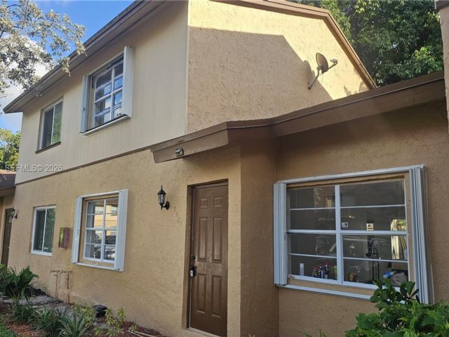  3 BR,  2.00 BTH &nbsp; style home in Plantation