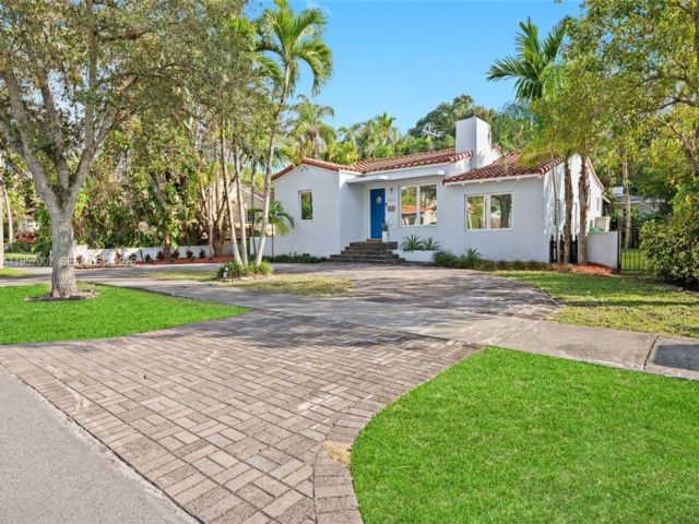  3 BR,  2.00 BTH &nbsp; style home in Miami