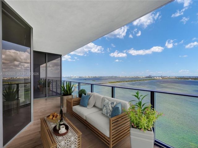  3 BR,  3.50 BTH &nbsp; style home in Miami