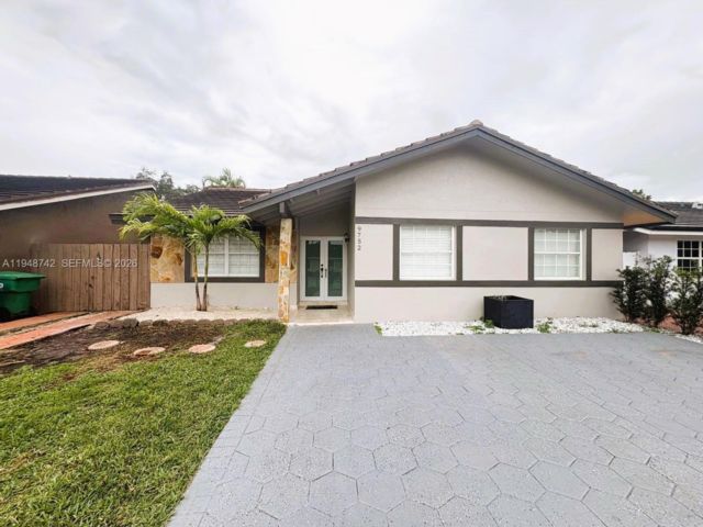  3 BR,  2.00 BTH &nbsp; style home in Crossings