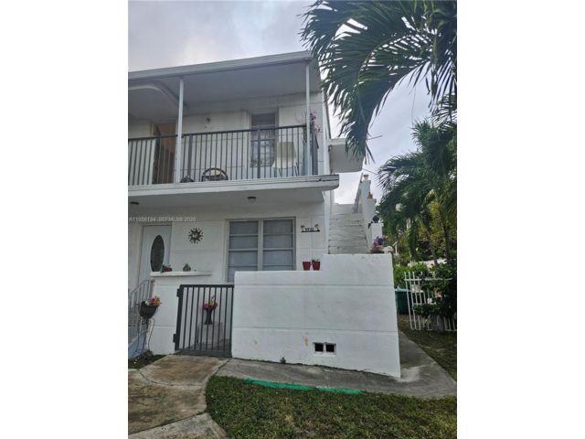  2 BR,  1.00 BTH &nbsp; style home in Miami