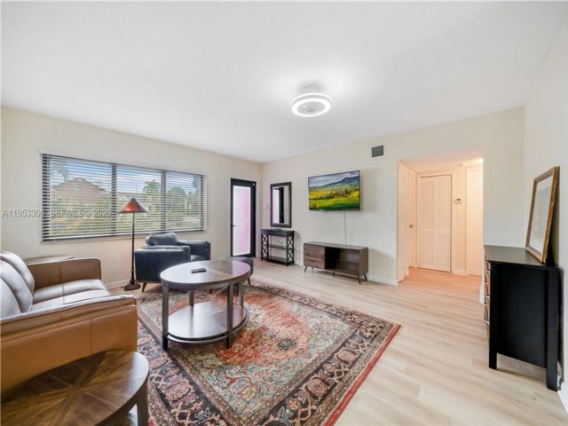  2 BR,  1.00 BTH &nbsp; style home in Miami