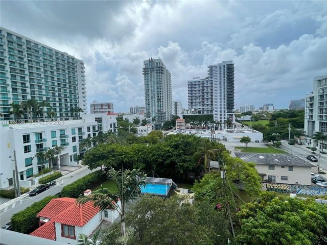  1 BR,  1.50 BTH &nbsp; style home in Miami