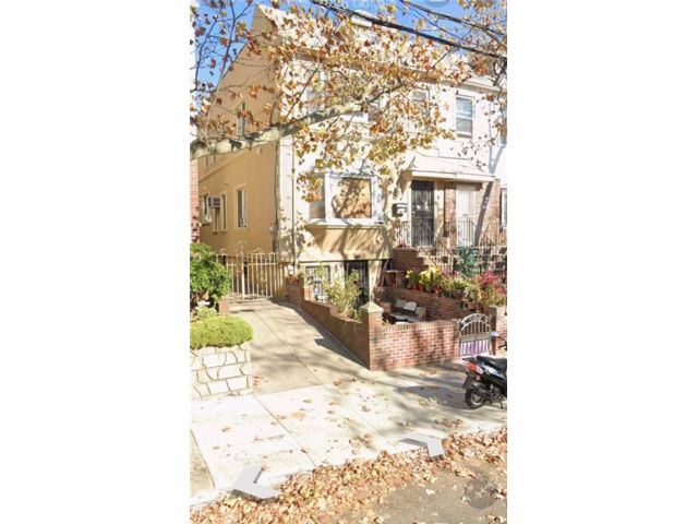  7 BR,  0.00 BTH &nbsp;Multi-family style home in Bensonhurst