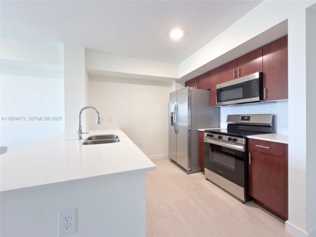  1 BR,  1.00 BTH &nbsp; style home in Miami