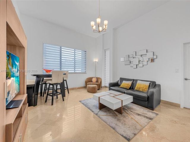  2 BR,  2.00 BTH &nbsp; style home in Miami