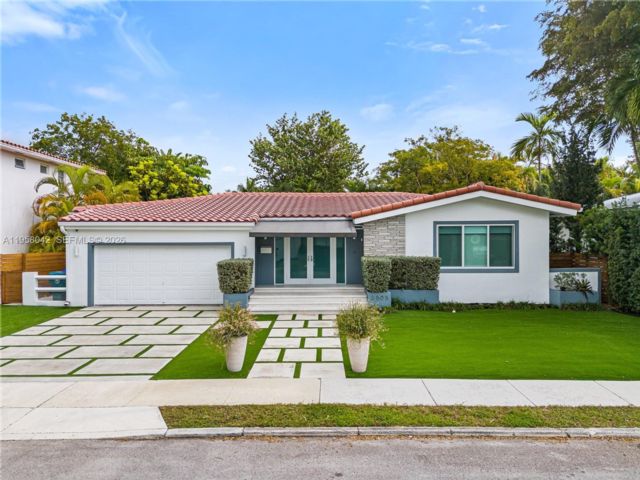  3 BR,  2.00 BTH &nbsp; style home in Miami